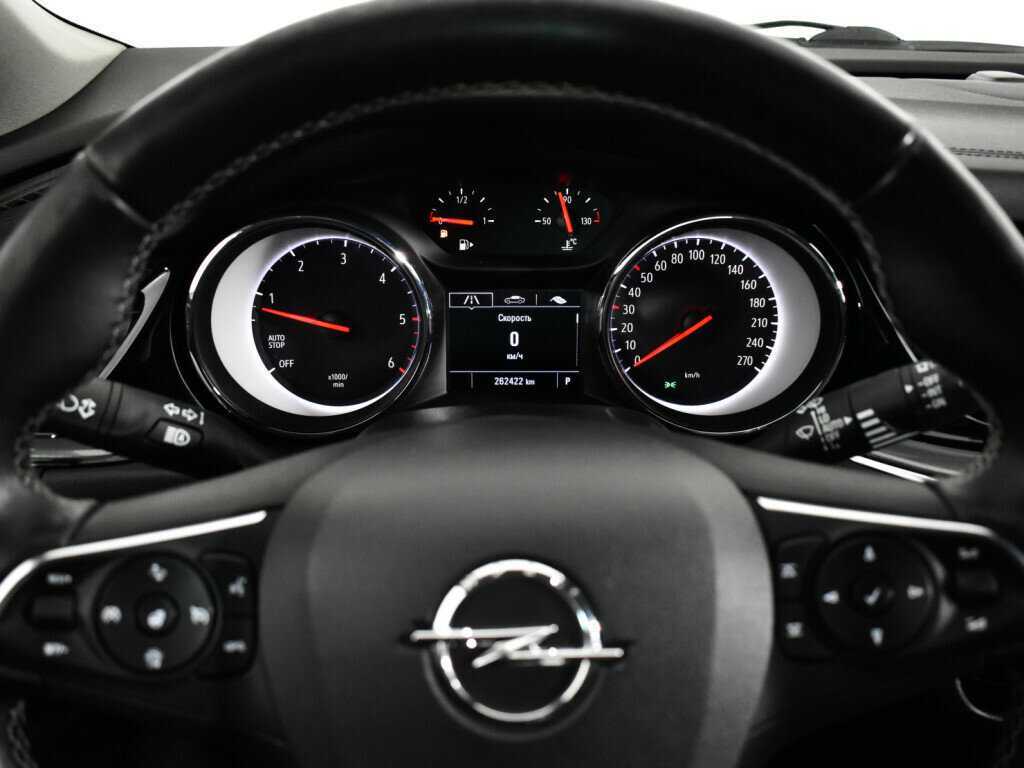 Б/У Опель Инсигния 2018 года. Фото: #10