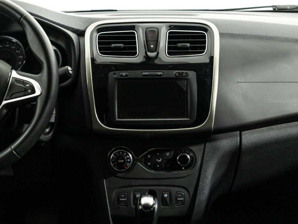 Б/У Рено Логан 2021 года. Фото: #13