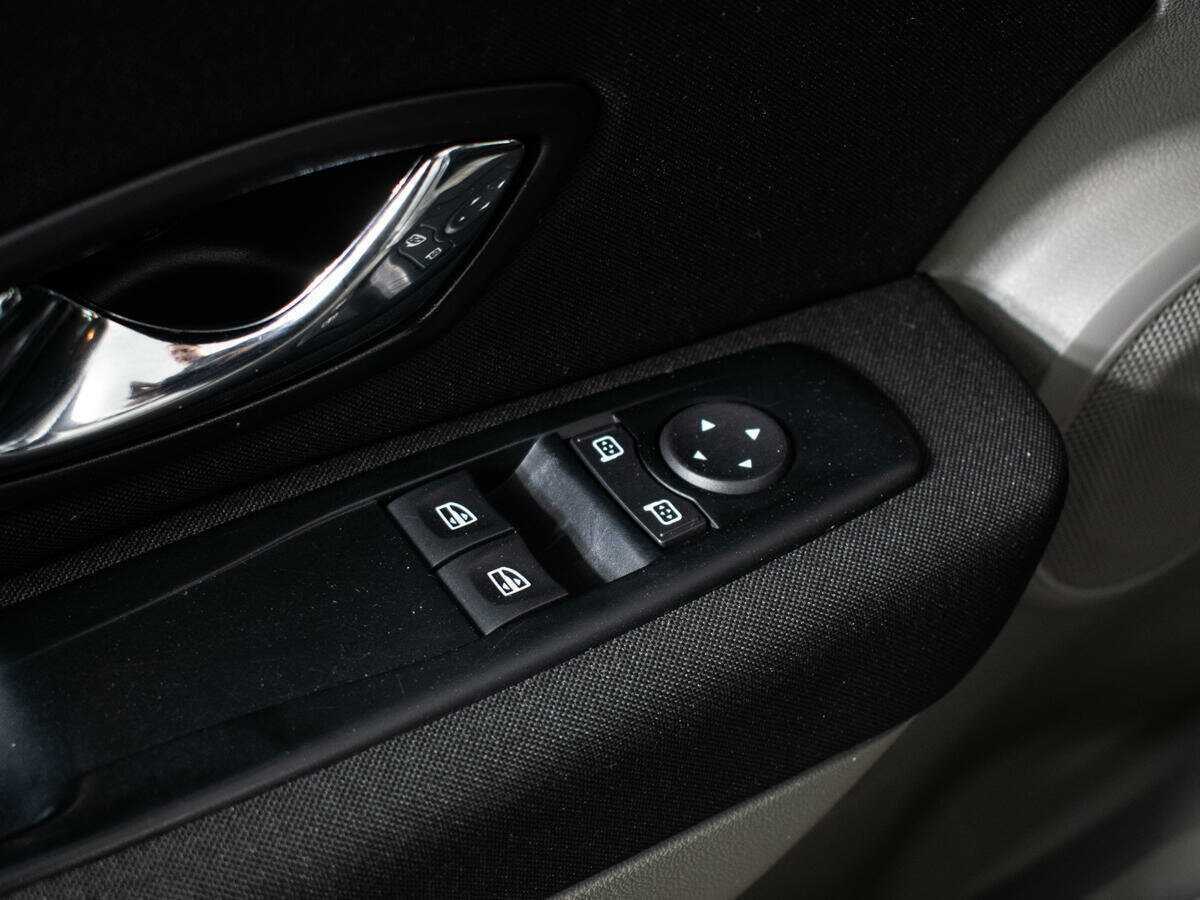 Б/У Рено Меган 2012 года. Фото: #12