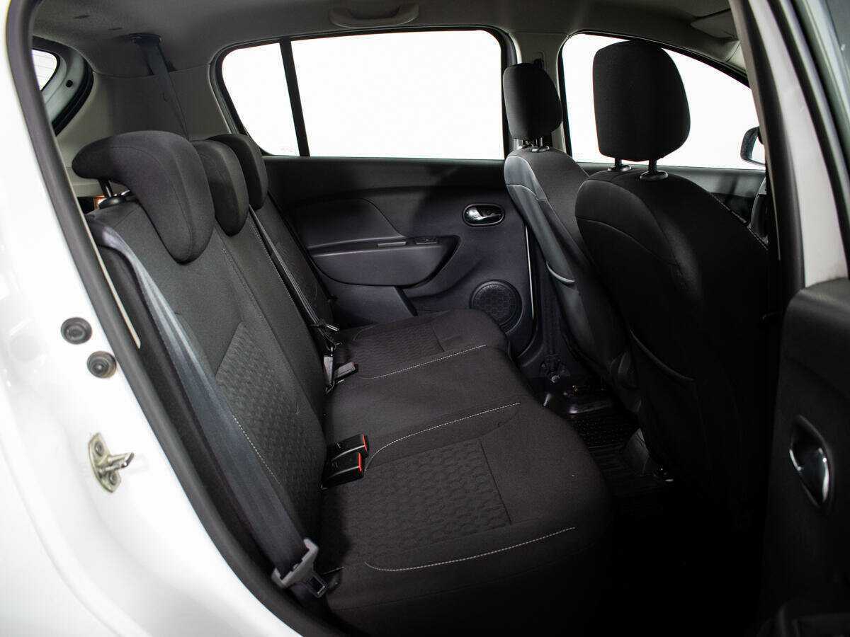 Б/У Рено Сандеро 2014 года. Фото: #9