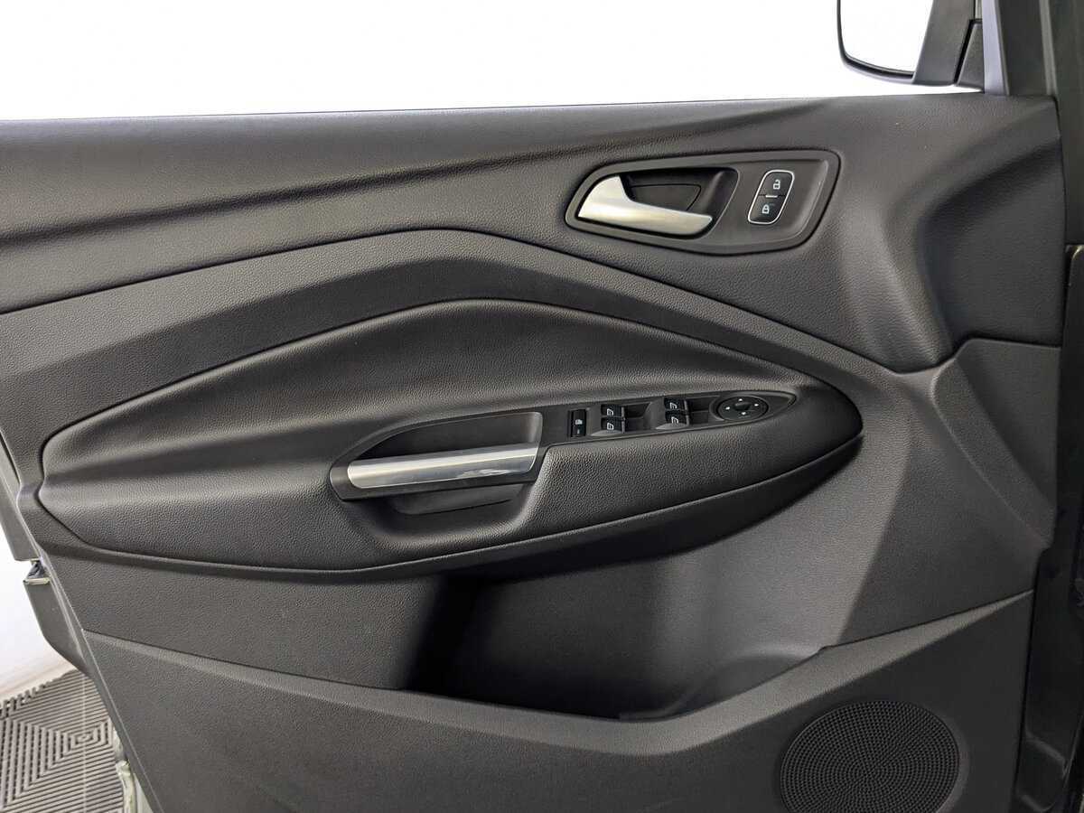 Б/У Форд Куга 2018 года. Фото: #18