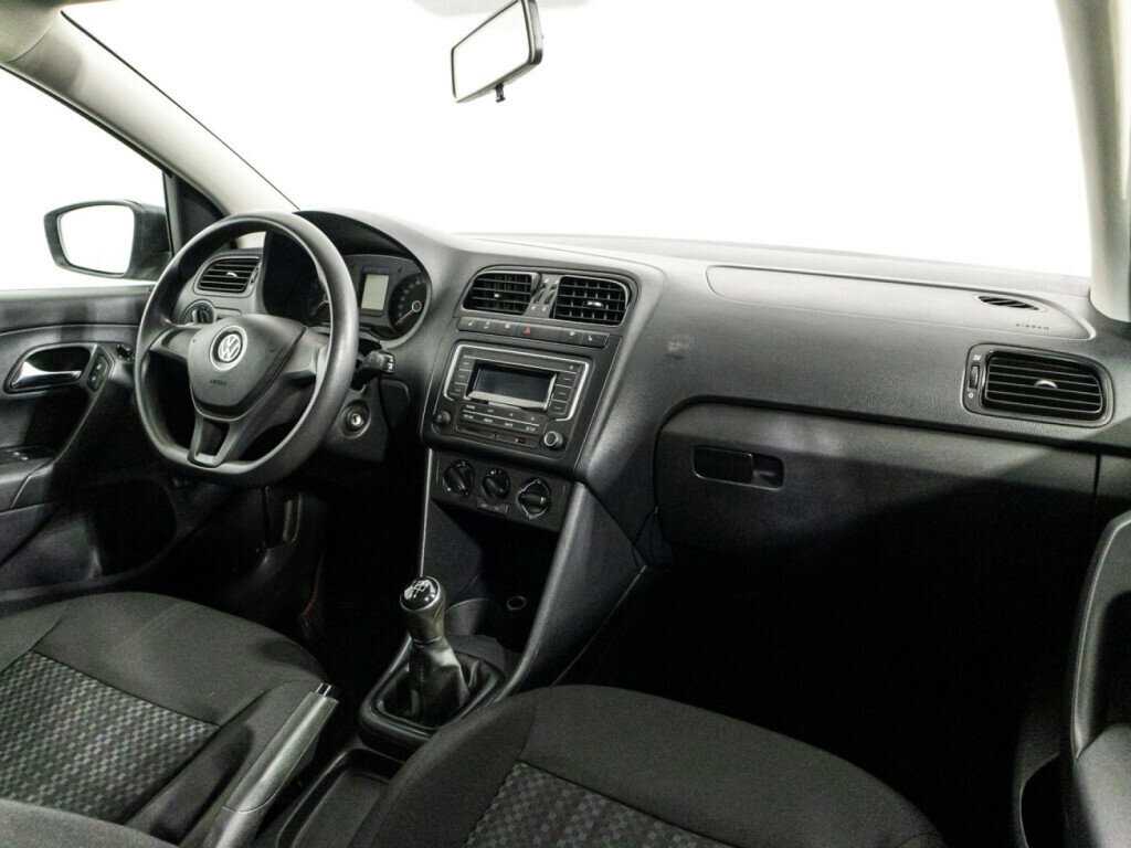 Б/У Фольксваген Поло 2016 года. Фото: #8