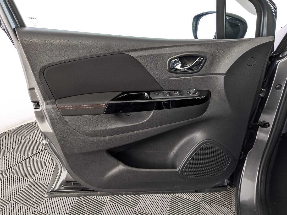 Б/У Рено Каптюр 2018 года. Фото: #18