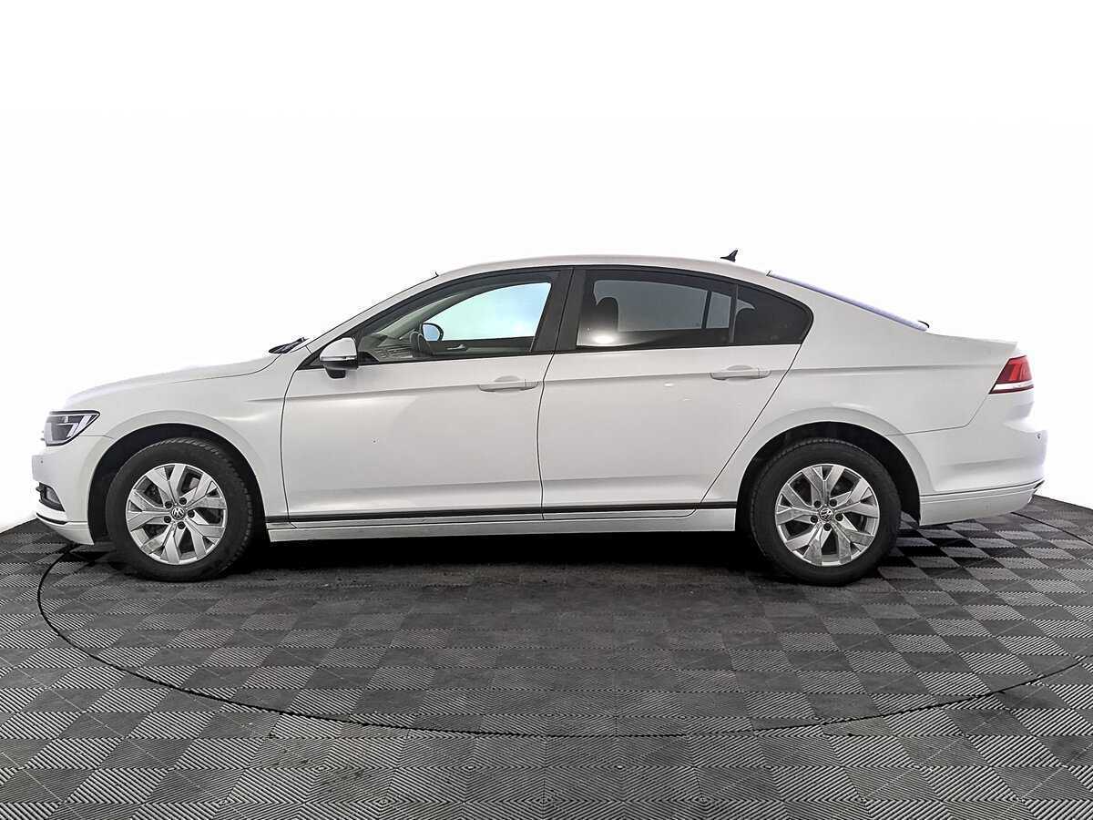 Б/У Фольксваген Пассат 2017 года. Фото: #7