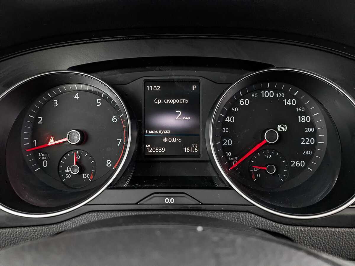 Б/У Фольксваген Пассат 2017 года. Фото: #15