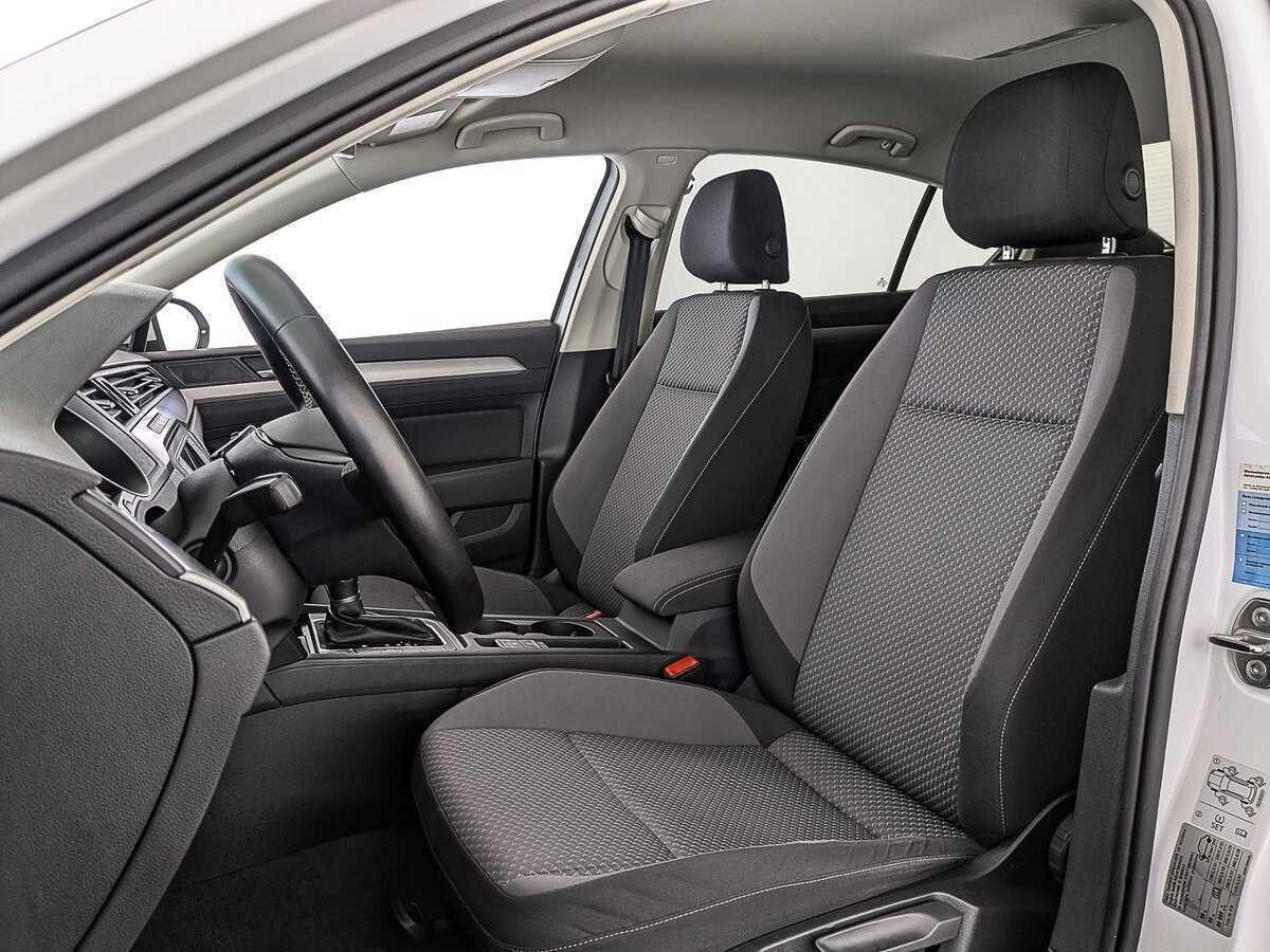 Б/У Фольксваген Пассат 2017 года. Фото: #19