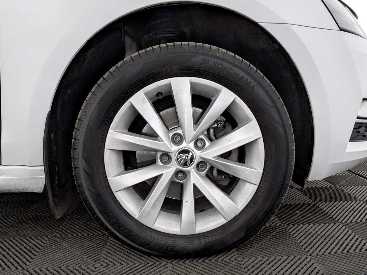 Б/У Шкода Октавия 2018 года. Фото: #17