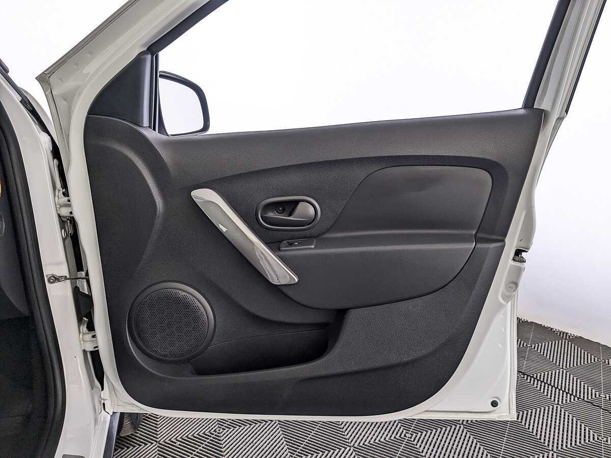 Б/У Рено Сандеро 2022 года. Фото: #22