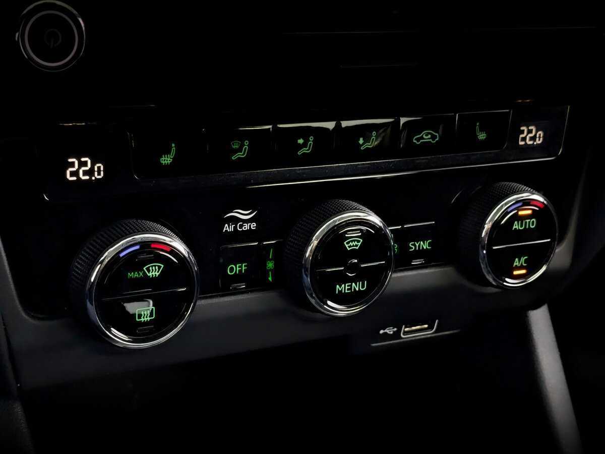 Б/У Шкода Октавия 2018 года. Фото: #24