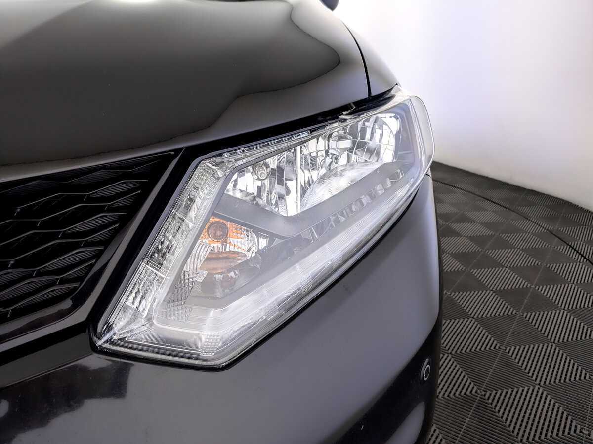 Б/У Ниссан Икс-Трейл 2017 года. Фото: #16