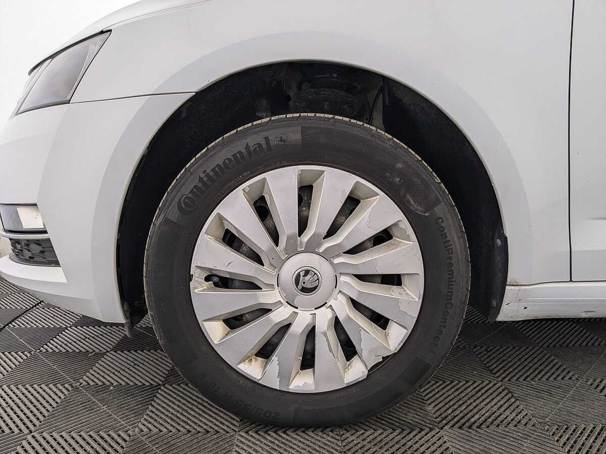 Б/У Шкода Октавия 2019 года. Фото: #10