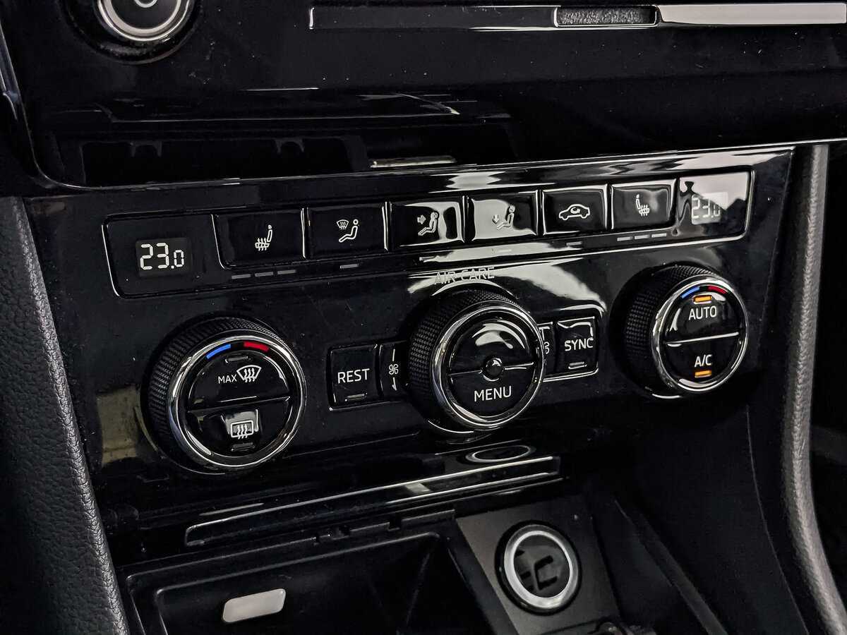 Б/У Шкода Суперб 2017 года. Фото: #24