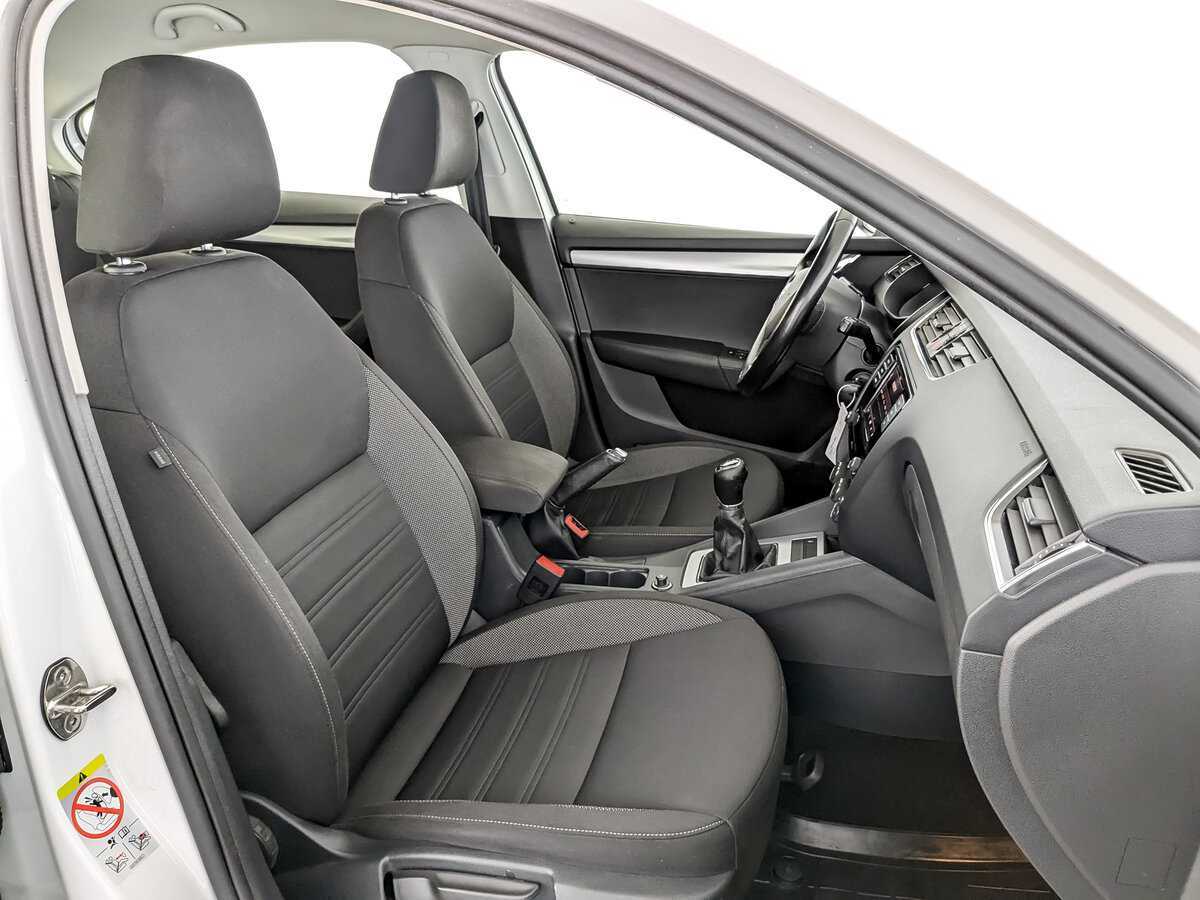 Б/У Шкода Октавия 2019 года. Фото: #20