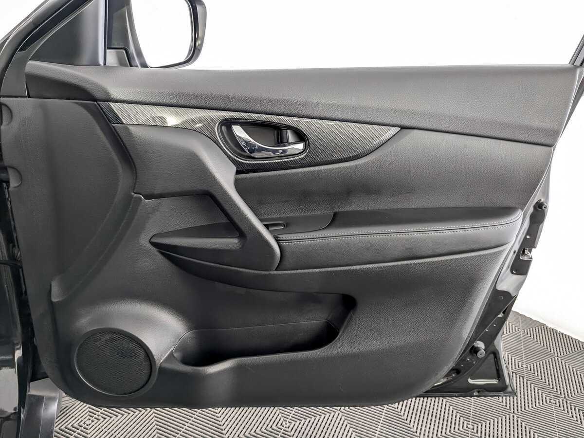 Б/У Ниссан Икс-Трейл 2017 года. Фото: #21