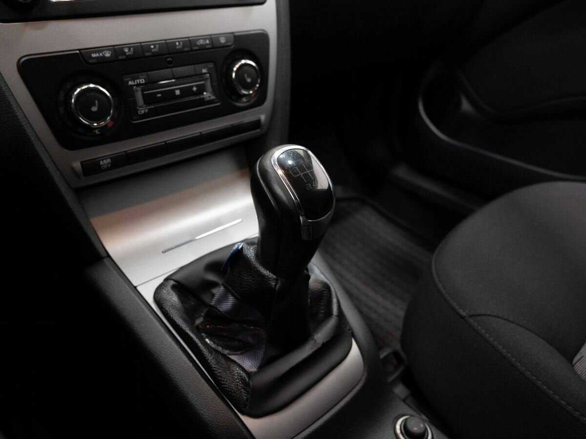 Б/У Шкода Октавия 2012 года. Фото: #20