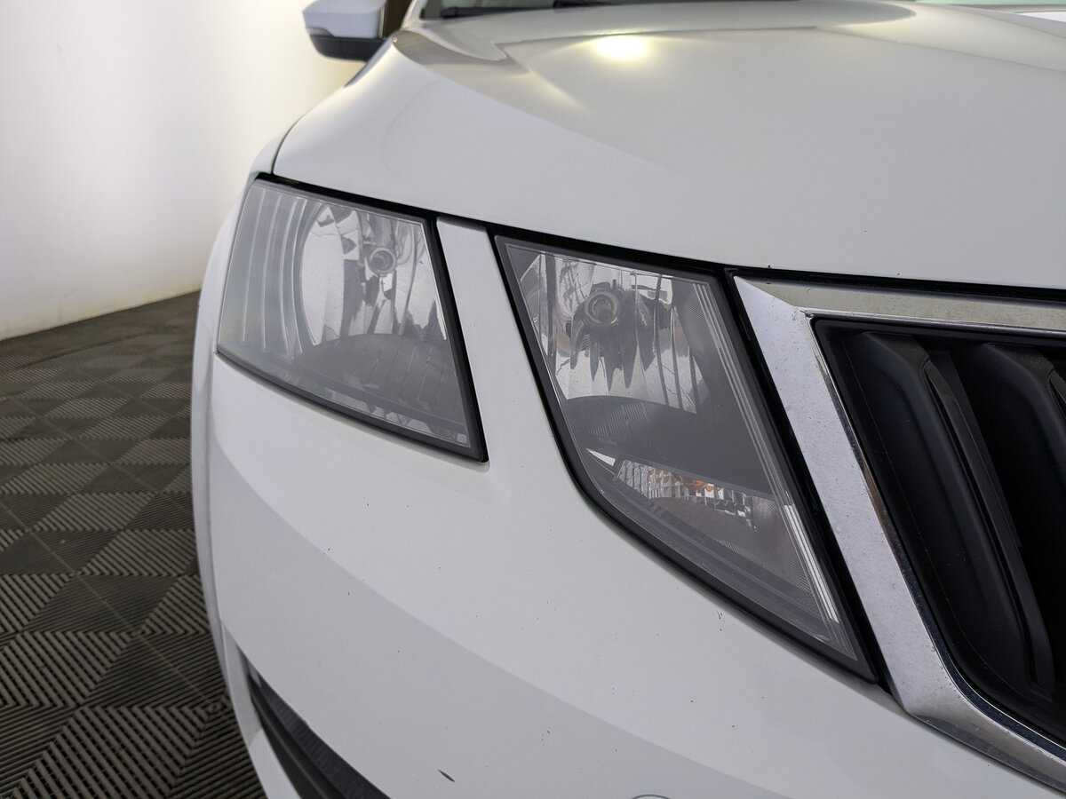 Б/У Шкода Октавия 2019 года. Фото: #10