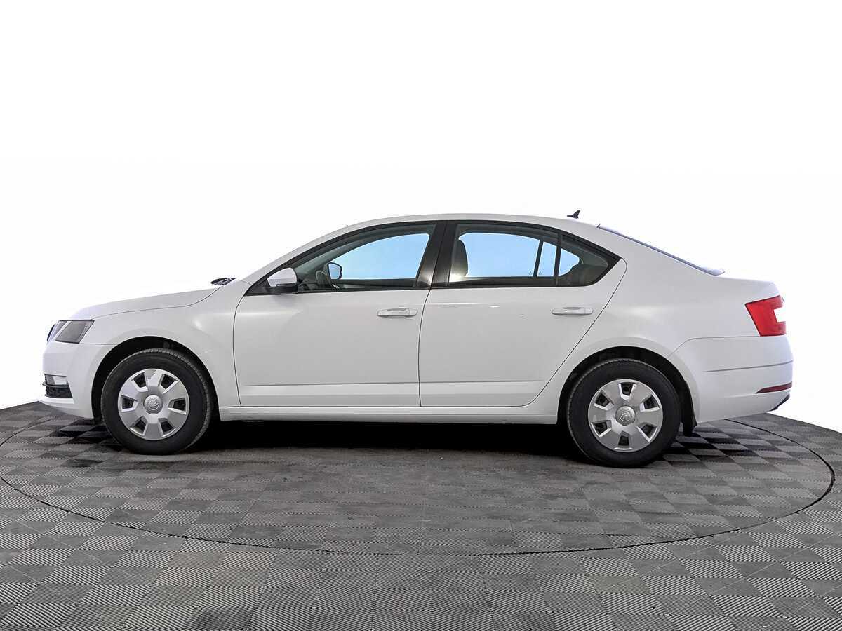 Б/У Шкода Октавия 2019 года. Фото: #7