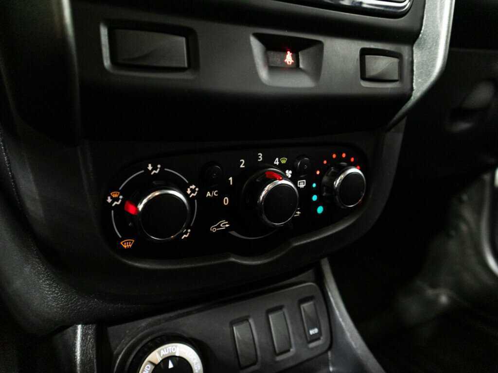 Б/У Рено Дастер 2017 года. Фото: #14