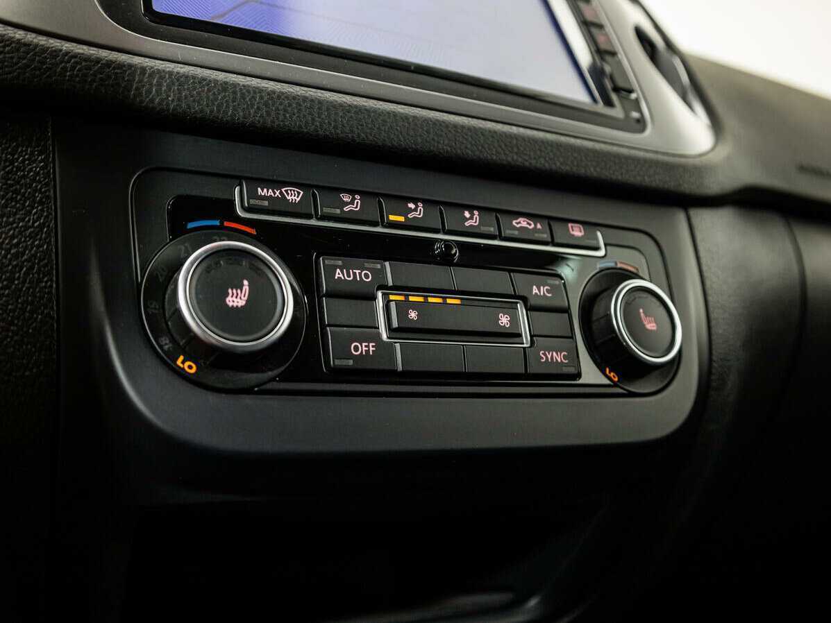 Б/У Фольксваген Тигуан 2015 года. Фото: #14