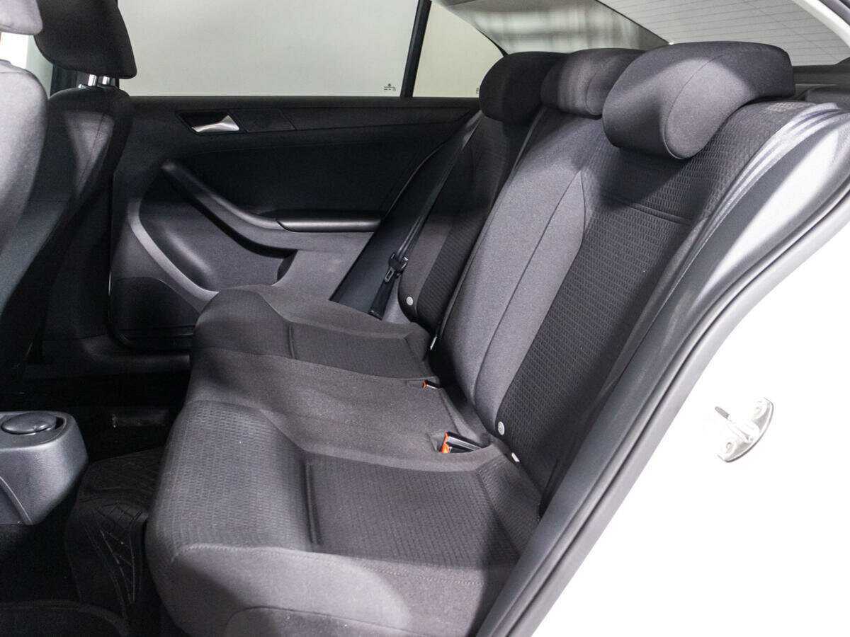 Б/У Фольксваген Джетта 2015 года. Фото: #9