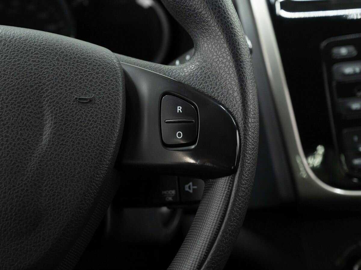 Б/У Рено Логан 2018 года. Фото: #16