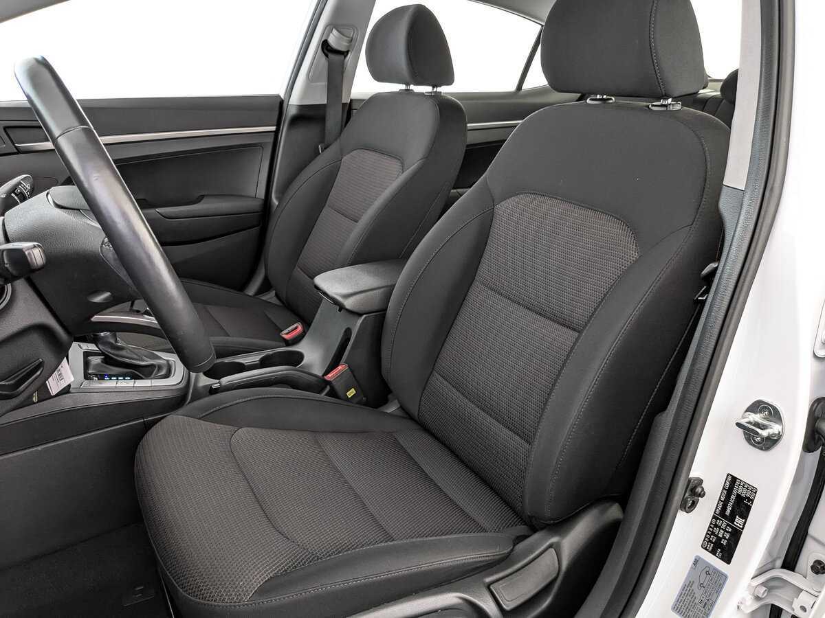 Б/У Хендай Елантра 2019 года. Фото: #19