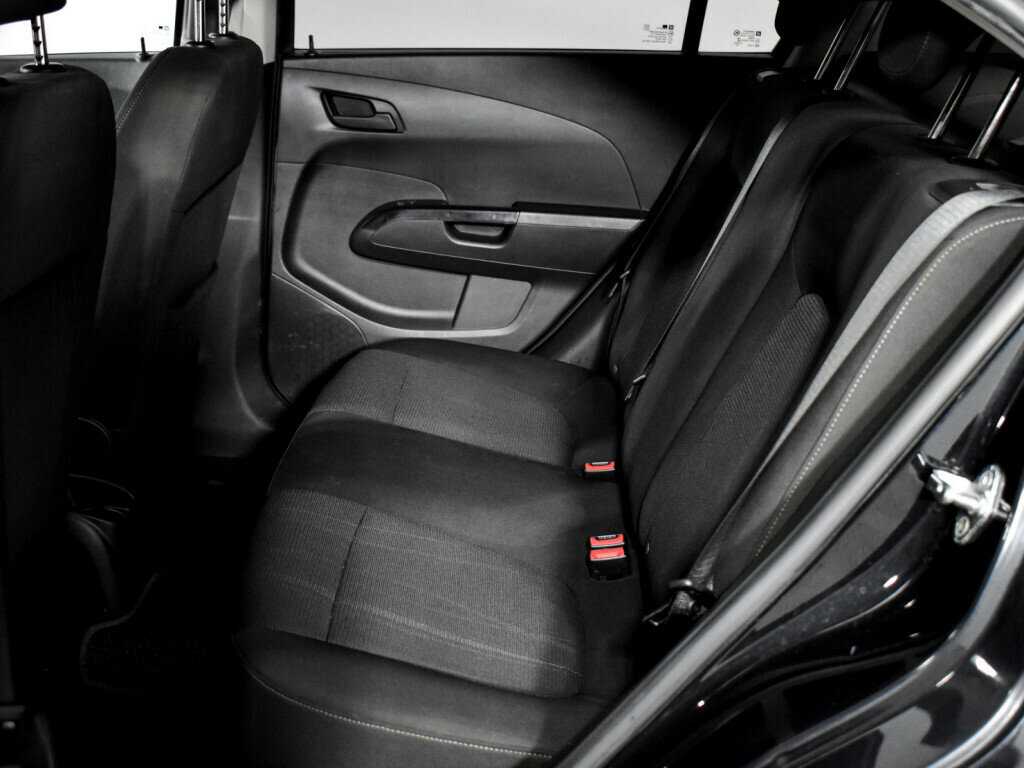 Б/У Шевроле Авео 2013 года. Фото: #11