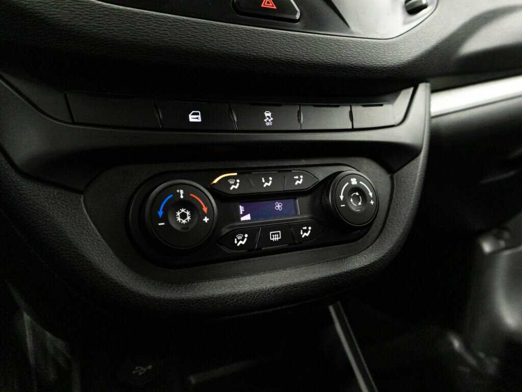 Б/У Лада (ВАЗ) Веста 2017 года. Фото: #15