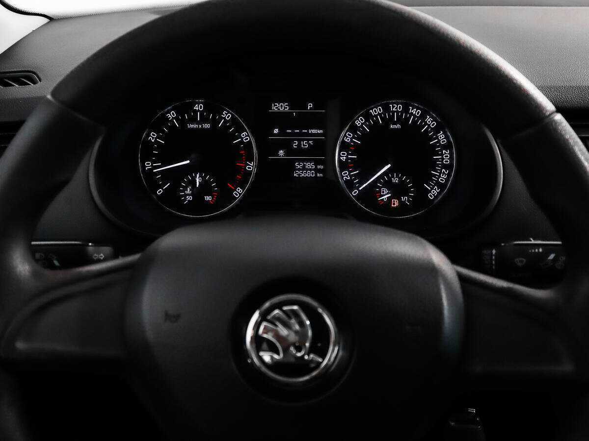 Б/У Шкода Октавия 2017 года. Фото: #14