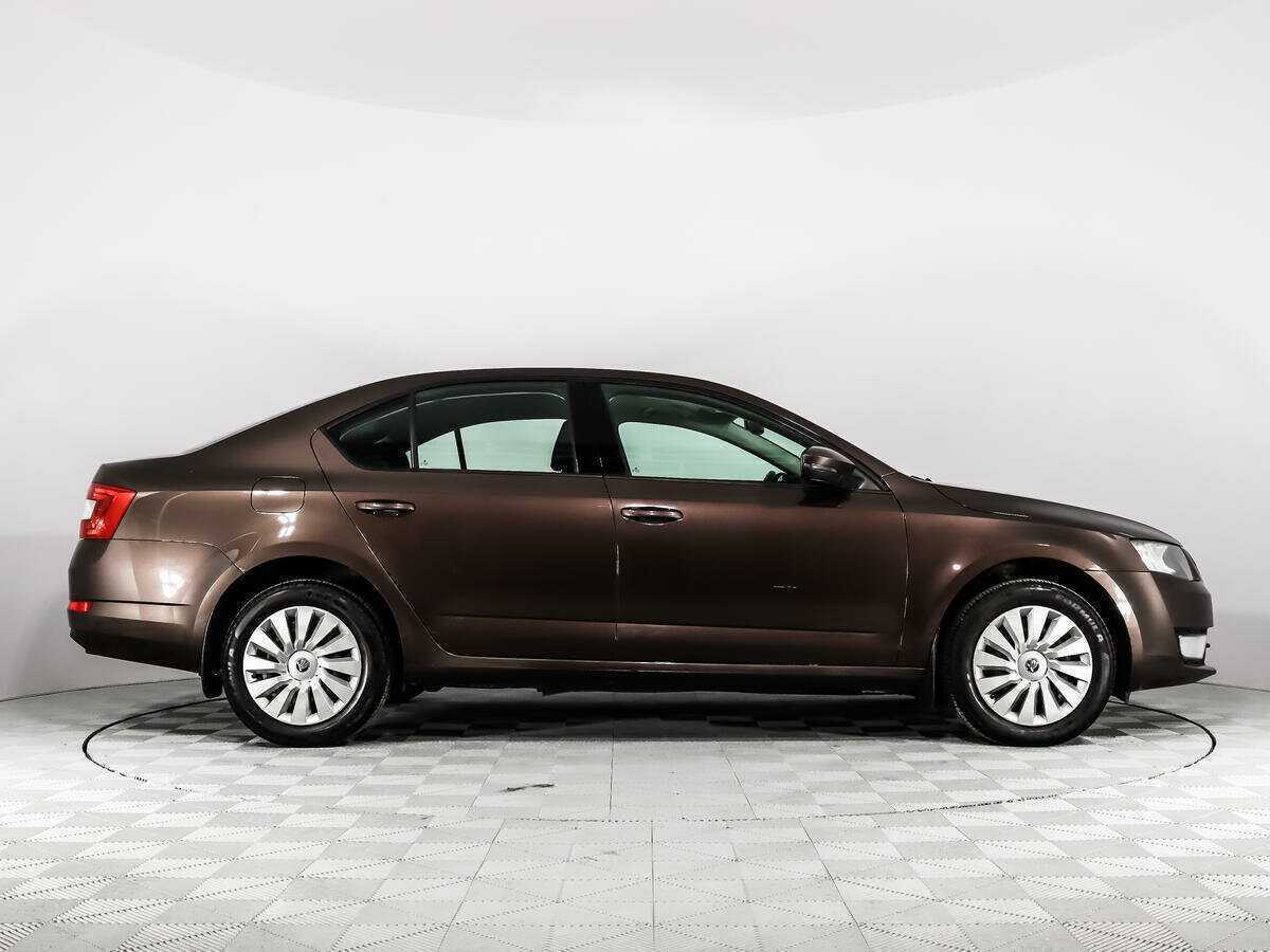 Б/У Шкода Октавия 2016 года. Фото: #3