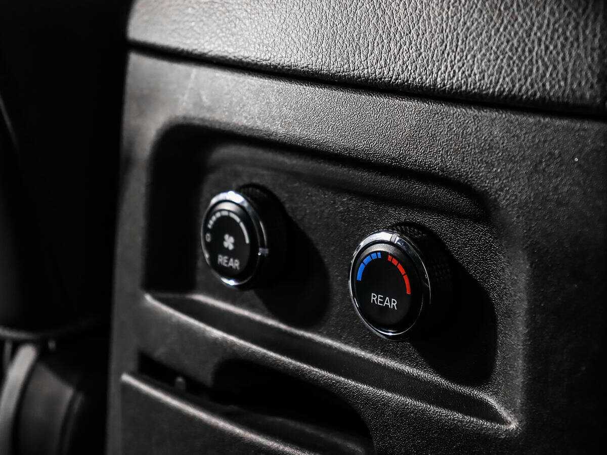 Б/У Ниссан Патфайндер 2012 года. Фото: #12