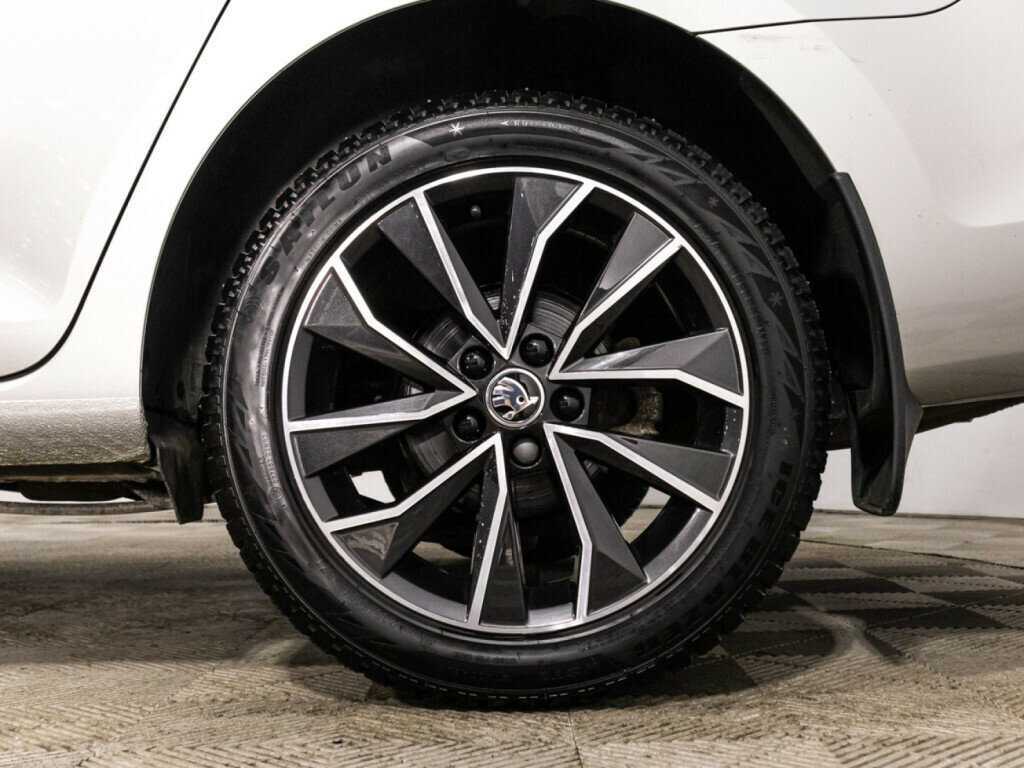 Б/У Шкода Рапид 2021 года. Фото: #17