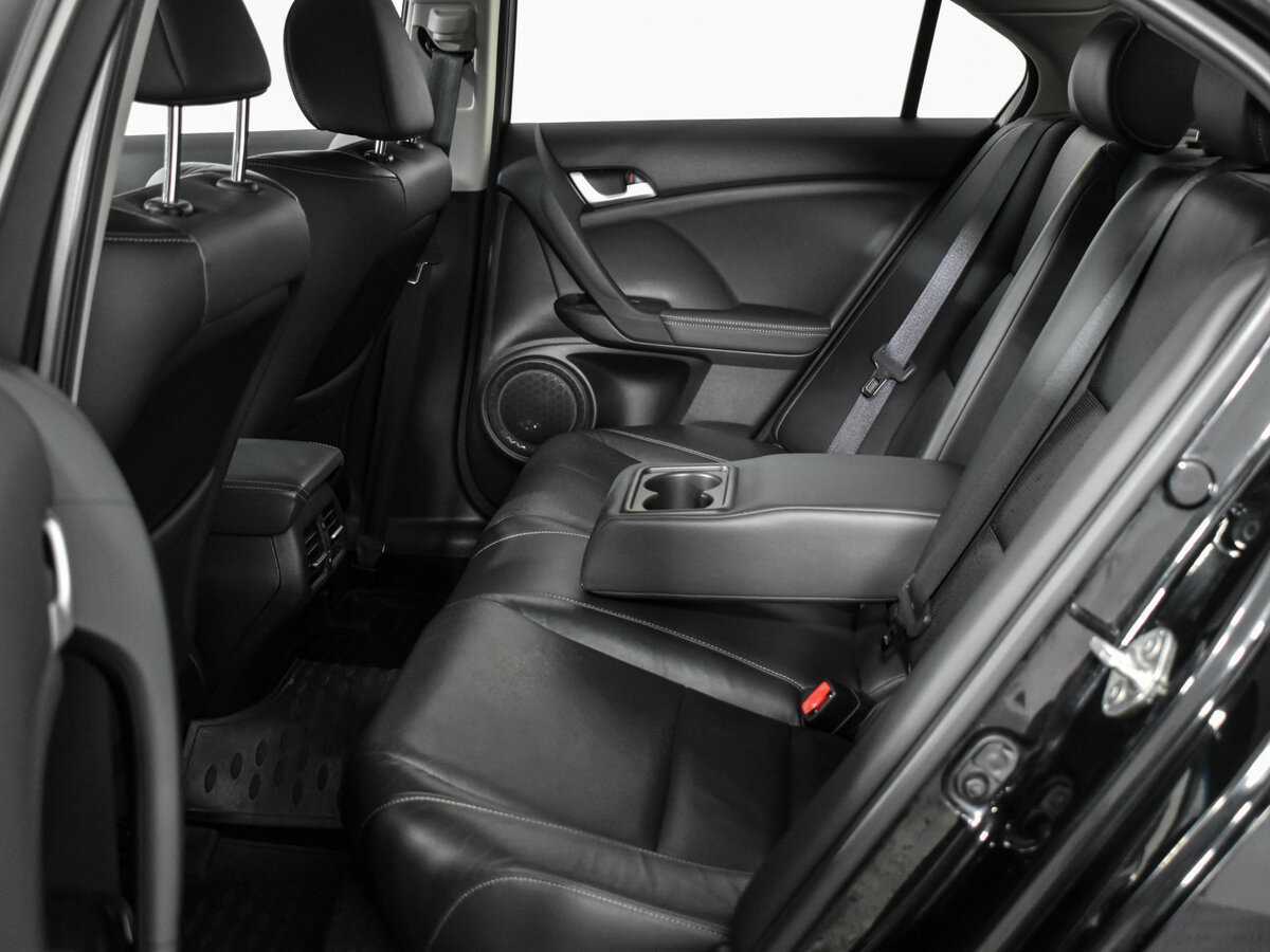 Б/У Хонда Аккорд 2012 года. Фото: #13