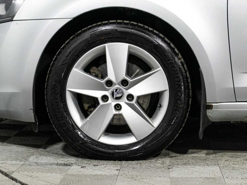 Б/У Шкода Октавия 2014 года. Фото: #16