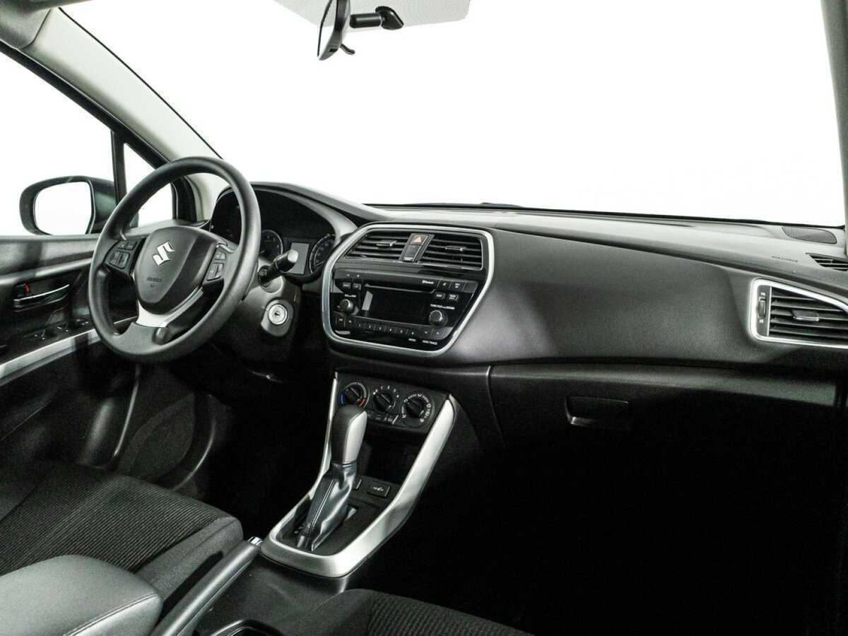 Б/У Сузуки С-Икс4 2021 года. Фото: #8