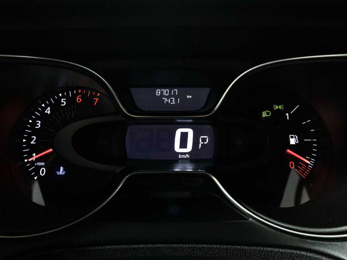 Б/У Рено Каптюр 2021 года. Фото: #11