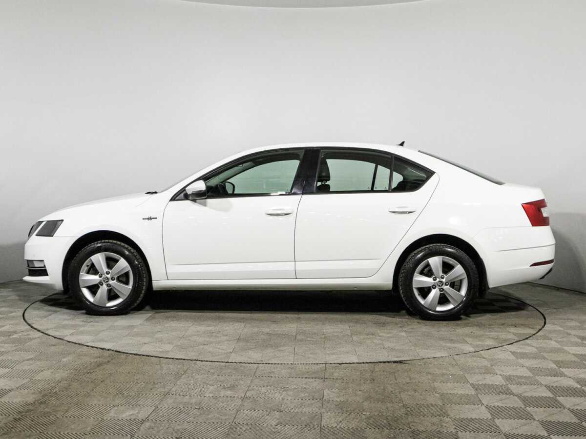 Б/У Шкода Октавия 2019 года. Фото: #7