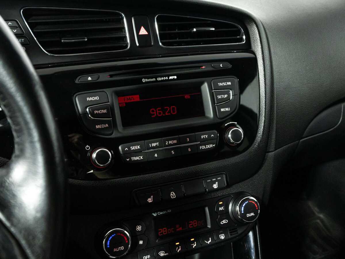 Б/У Киа Сид 2015 года. Фото: #15