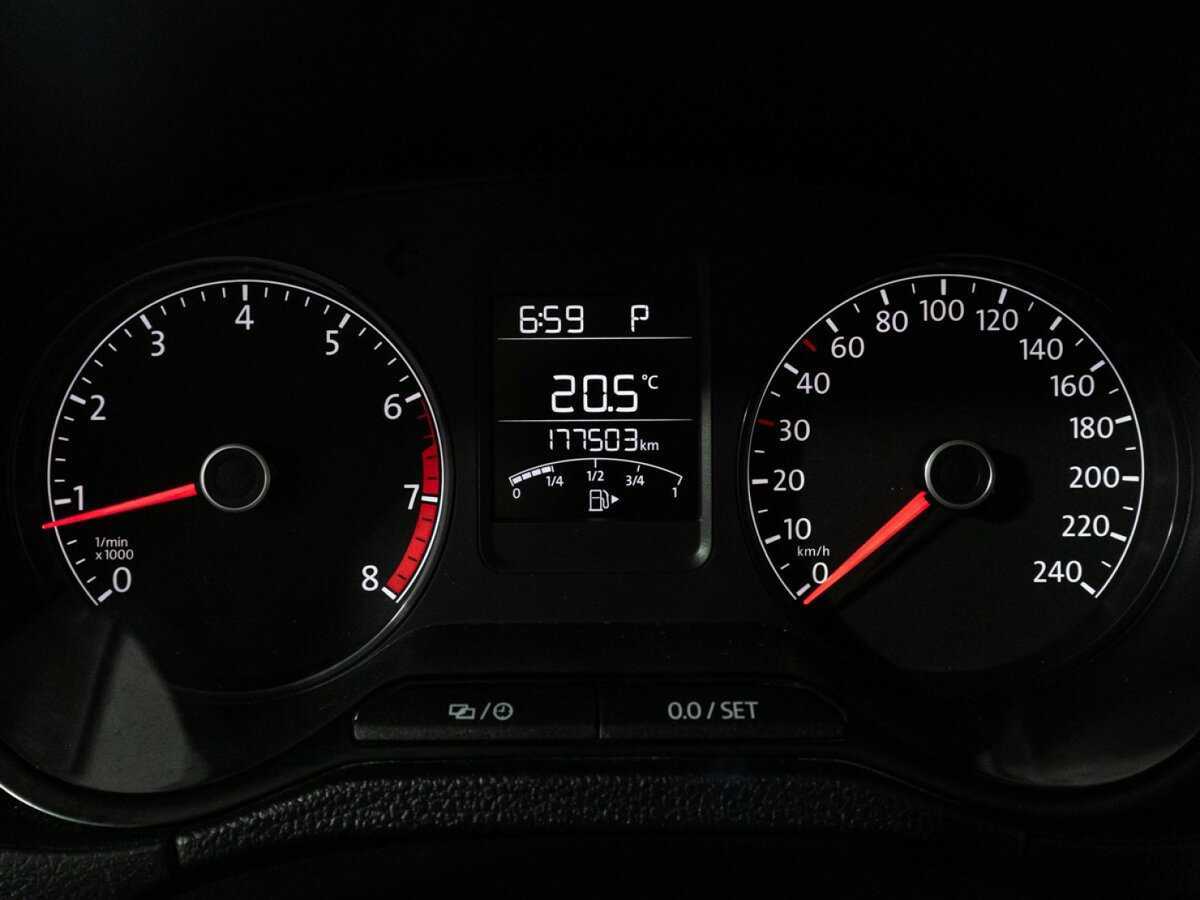 Б/У Фольксваген Поло 2017 года. Фото: #11