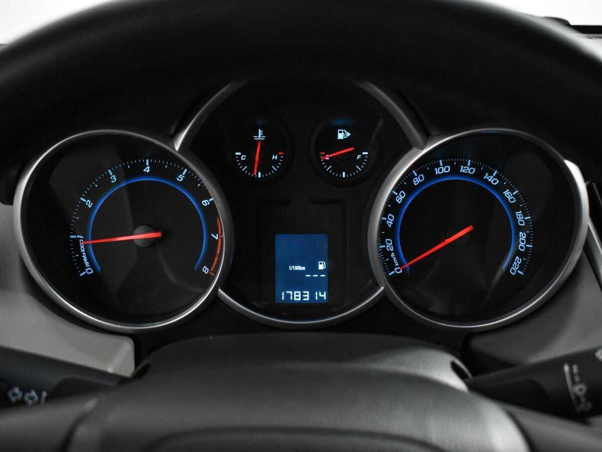 Б/У Шевроле Круз 2014 года. Фото: #17