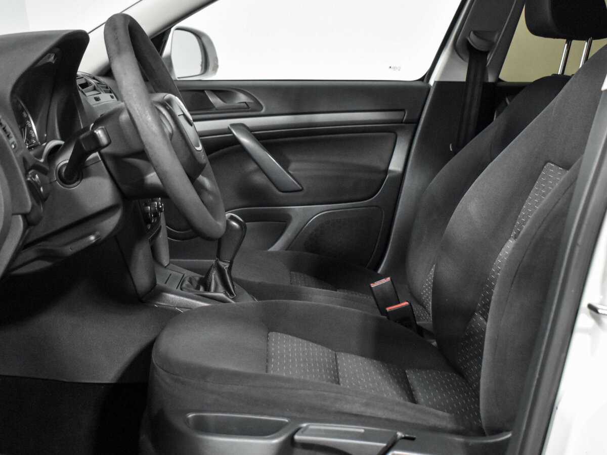 Б/У Шкода Октавия 2012 года. Фото: #10