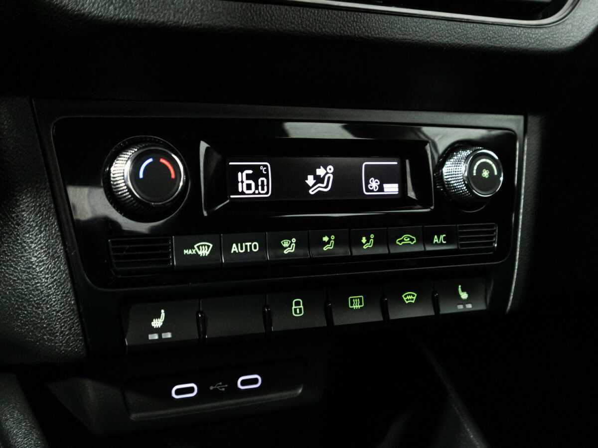 Б/У Шкода Рапид 2021 года. Фото: #16