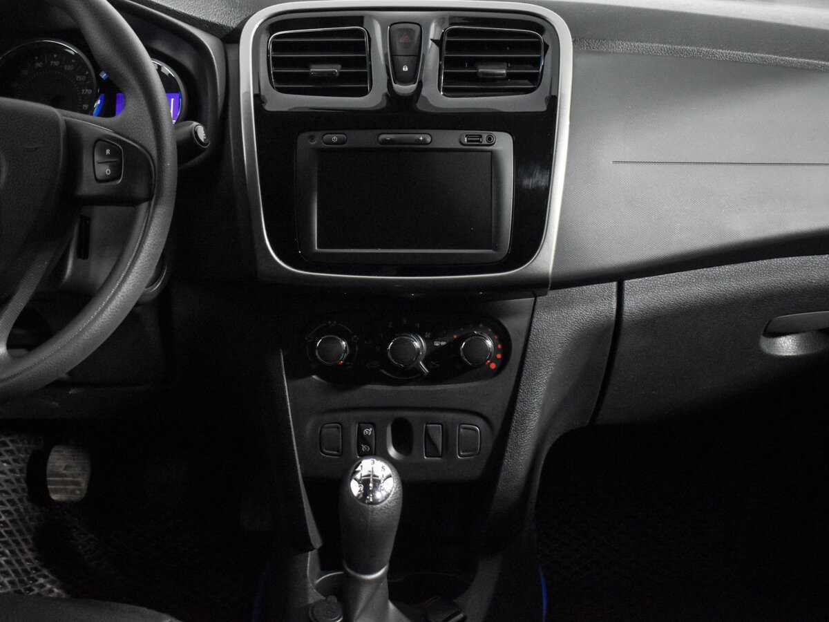 Б/У Рено Сандеро 2018 года. Фото: #14