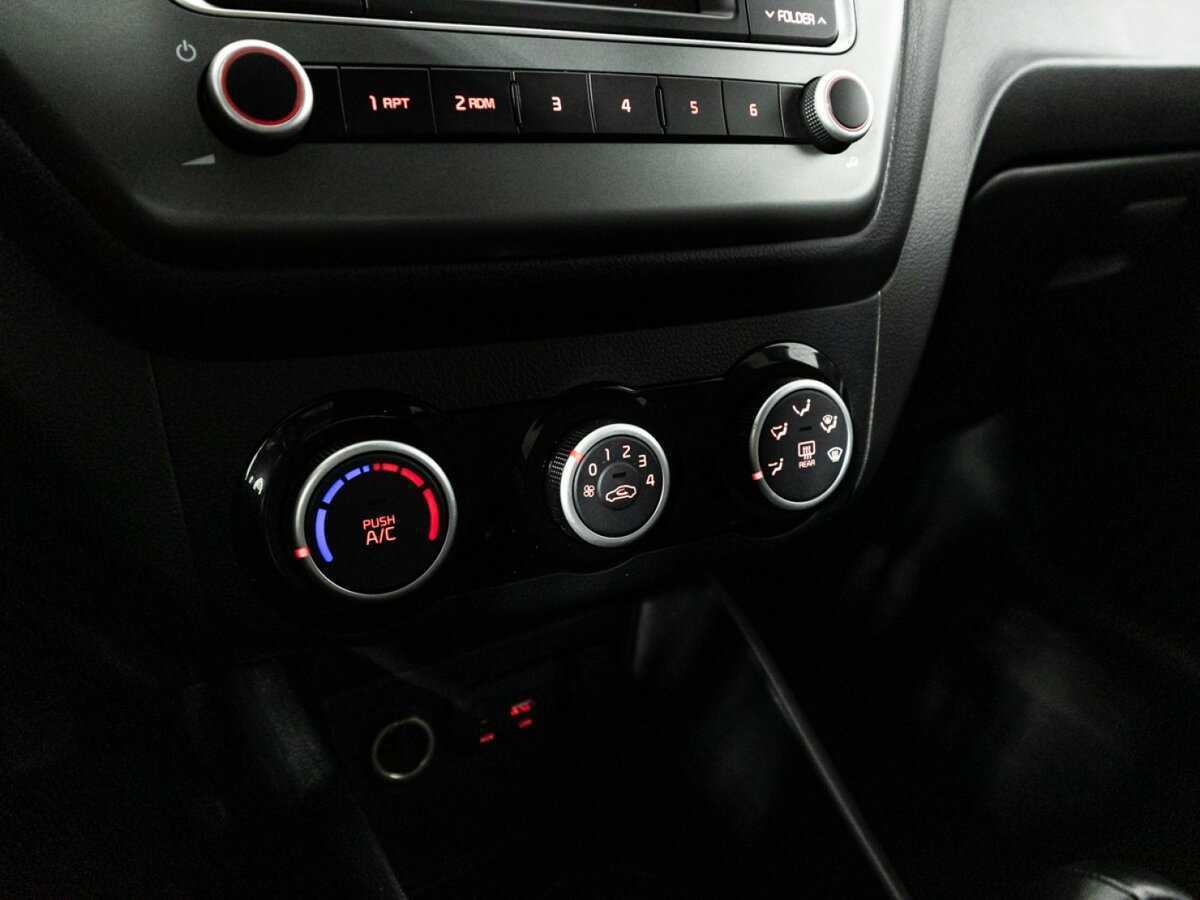 Б/У Киа Рио 2017 года. Фото: #15