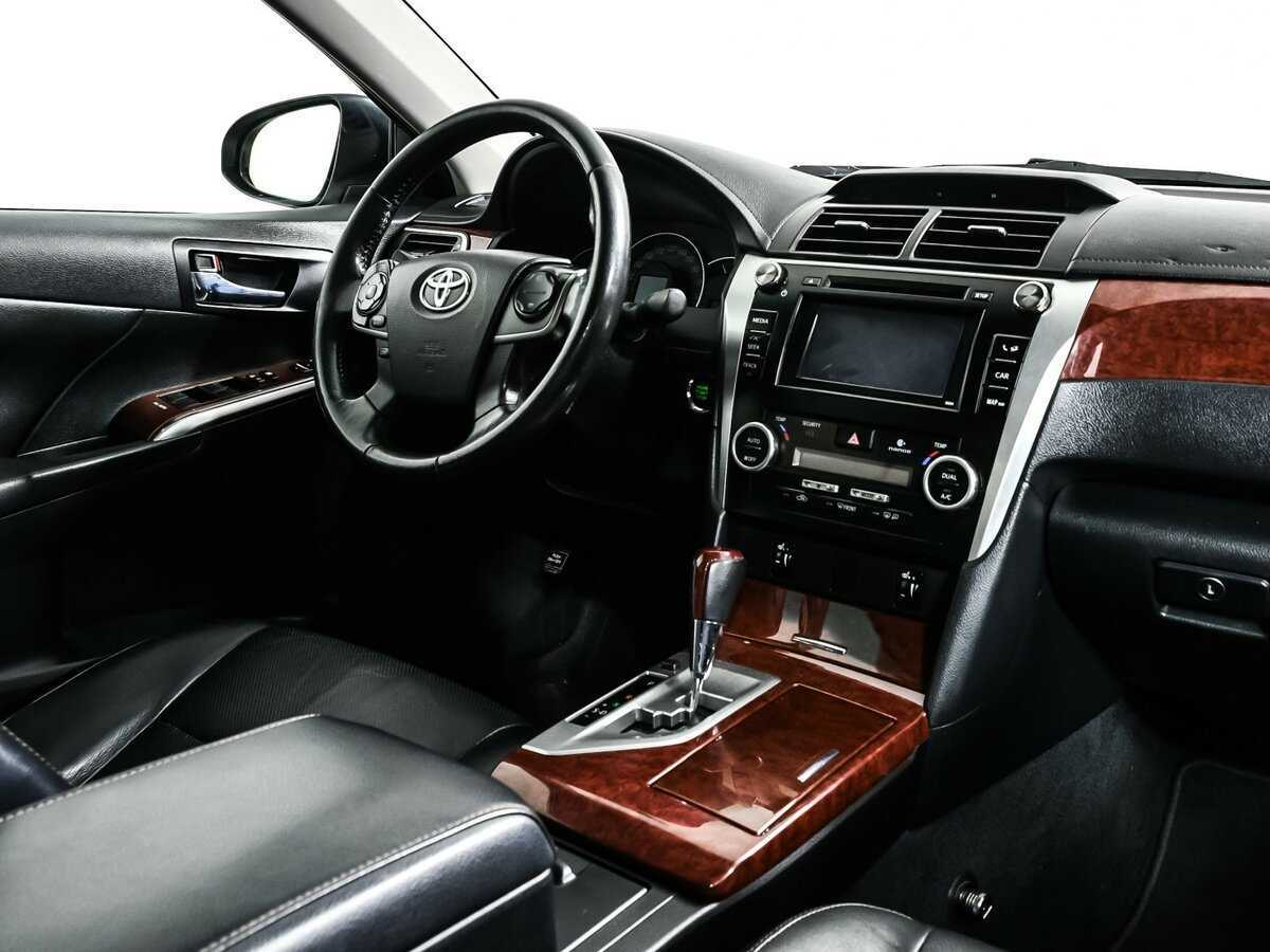 Б/У Тойота Камри 2014 года. Фото: #7