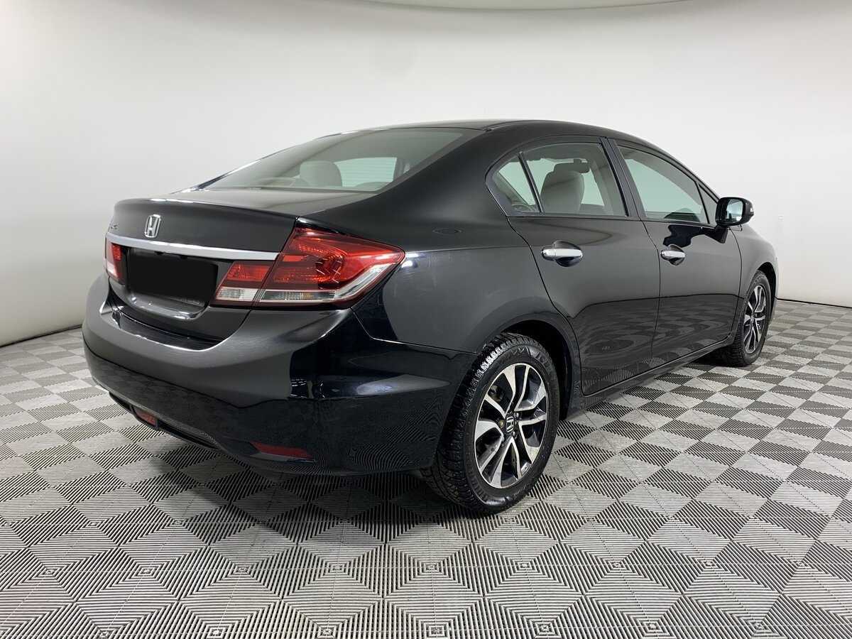 Б/У Хонда Цивик 2013 года. Фото: #4