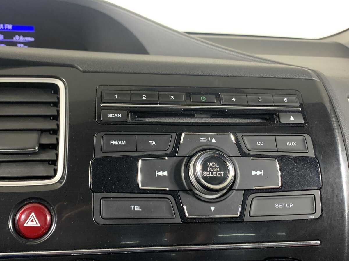 Б/У Хонда Цивик 2013 года. Фото: #15