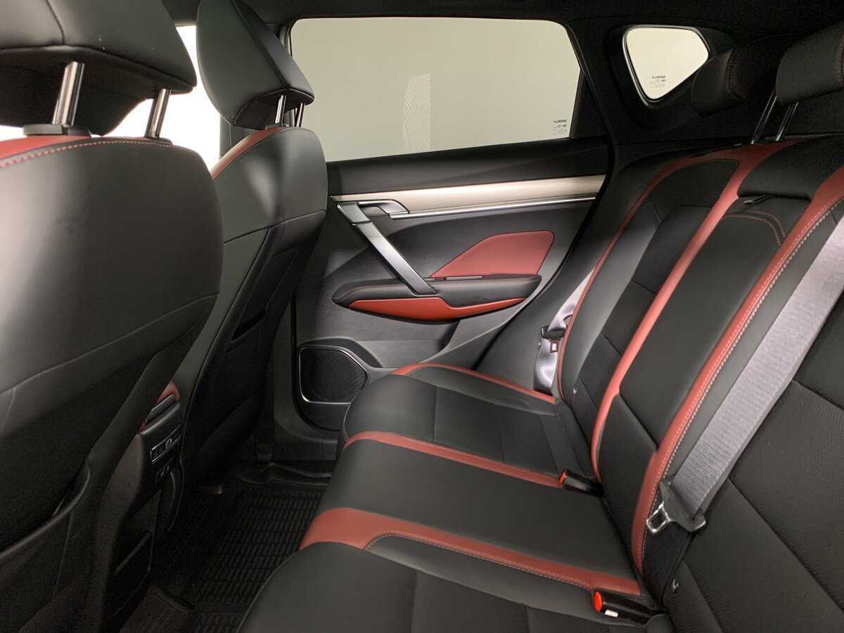 Б/У Джили Кулрэй 2020 года. Фото: #19