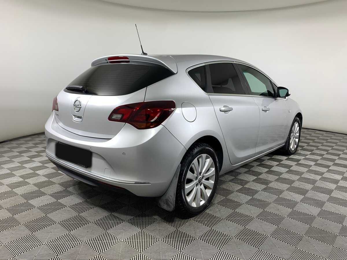 Б/У Опель Астра 2012 года. Фото: #4