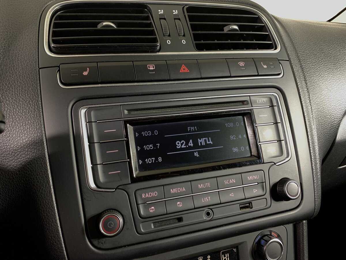 Б/У Фольксваген Поло 2013 года. Фото: #14